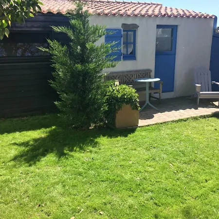 Le Buzet Bleu Nocleg ze śniadaniem 3*